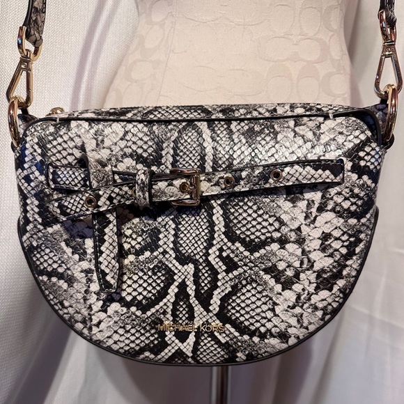 Michael Kors Crossbody - Picture 2 of 8